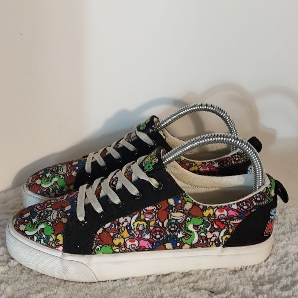 Nintendo "Super Mario" Unisex Sneakers